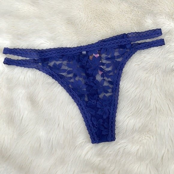 🔥 3/$30 PINK Victoria’s Secret Lace Thong - Picture 1 of 4